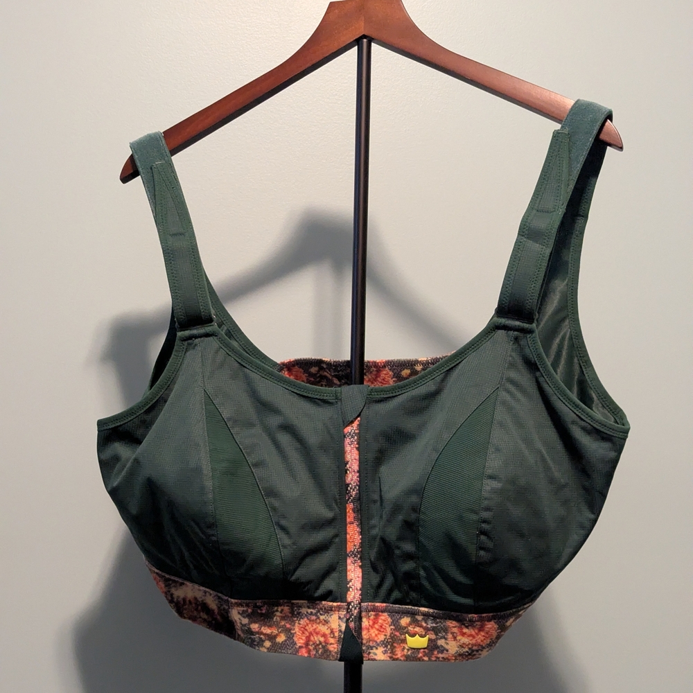 SHEFIT Forest Green High-Support Sports Bra with Floral Band